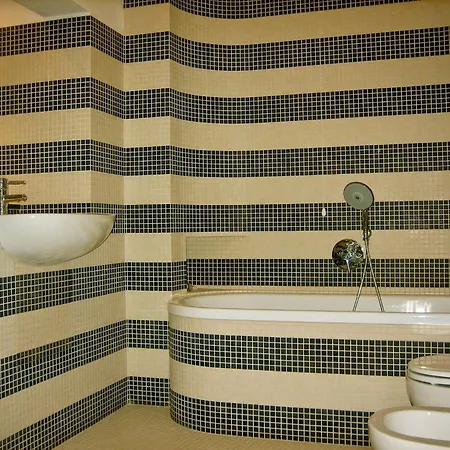 Design With Private Sea Access In Nyaraló