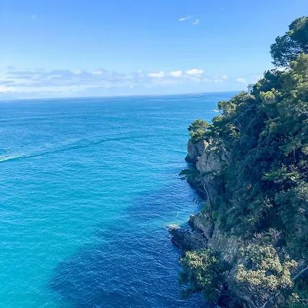 Design With Private Sea Access In Nyaraló *