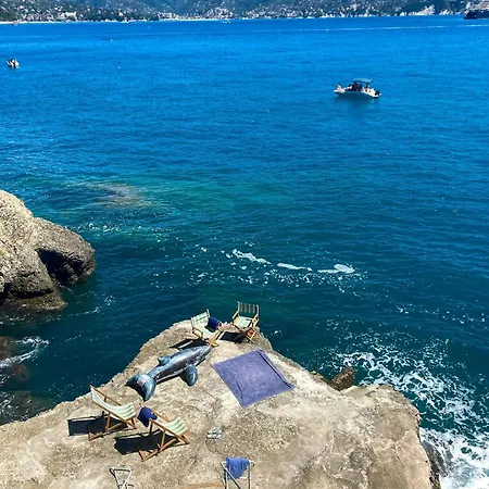 Σπίτι διακοπών Design With Private Sea Access In *