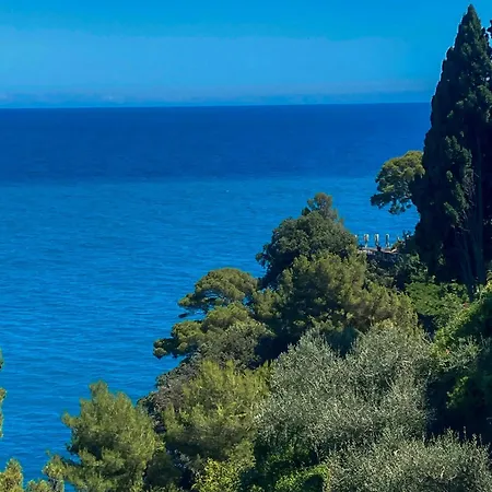 Design With Private Sea Access In