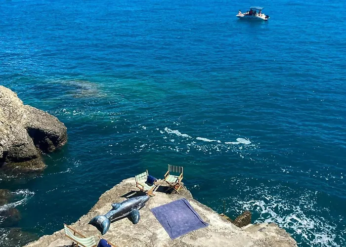 Vakantiehuis With Private Sea Access In *